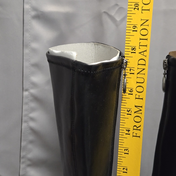 Tahari Knee High Leather & Nylon Black Spike Heeled Boots Size 7M With Side Zip - Picture 15 of 15